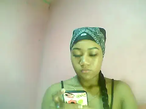 Fariana01 online show from 12.29.24