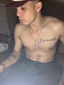 Snapshot of liriwan chatting on 12.23.24 liriwan online show from 12.23.24