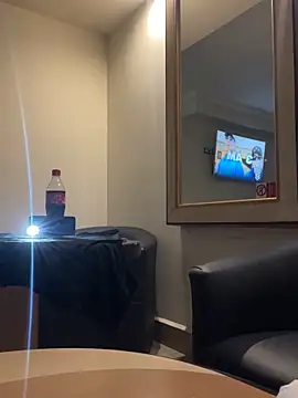 Snapshot of liriwan chatting on 03.24.26 liriwan online show from 03.24.26