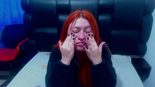 XxMiaSexxyHotxX online show from 11.19.25