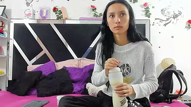 Snapshot of abby_eemily chatting on 09.19.25 abby eemily online show from 09.19.25