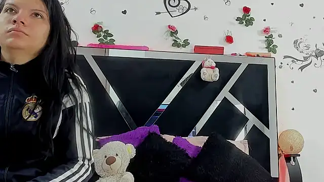 Snapshot of abby_eemily chatting on 10.16.25 abby eemily online show from 10.16.25