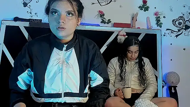 Snapshot of abby_eemily chatting on 10.18.25 abby eemily online show from 10.18.25