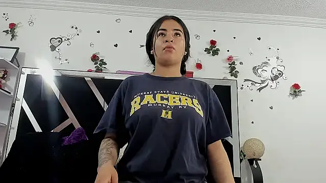 Snapshot of abby_eemily chatting on 10.25.25 abby eemily online show from 10.25.25