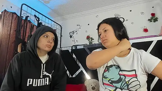 Snapshot of abby_eemily chatting on 11.29.25 abby eemily online show from 11.29.25