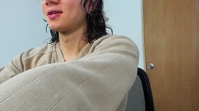 AngelBennet  online show from 02.20.25