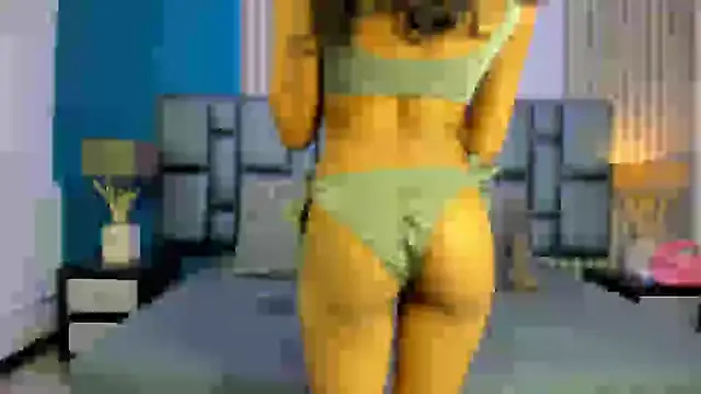 Snapshot of AshleyHill2 chatting on 02.14.25 AshleyHill2 online show from 02.14.25