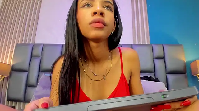 Snapshot of AshleyHill2 chatting on 02.21.25 AshleyHill2 online show from 02.21.25