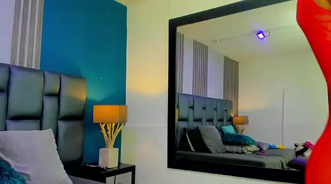 Snapshot of AshleyHill2 chatting on 02.26.25 AshleyHill2 online show from 02.26.25