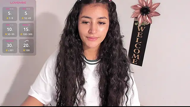 Snapshot of Lady_Rey chatting on 11.13.25 Lady Rey online show from 11.13.25