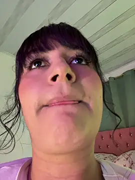 Snapshot of Lady_Rey chatting on 12.17.25 Lady Rey online show from 12.17.25