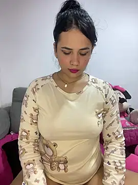 Leyna Kenet online show from 01.18.25