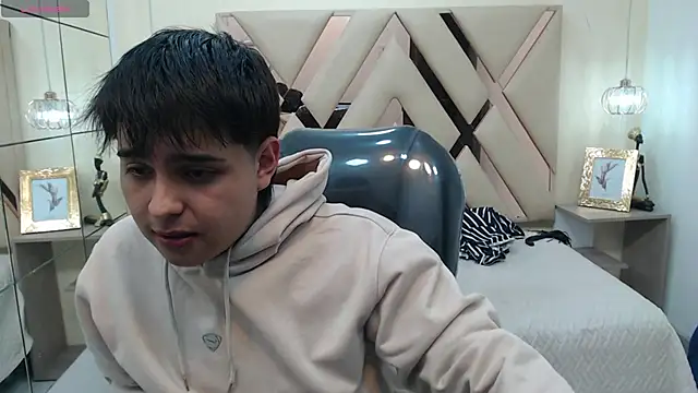 AndrewPherson online show from 02.01.25