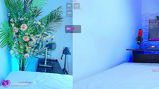 Snapshot of Kinky__Karo chatting on 11.12.25 Kinky Karo online show from 11.12.25