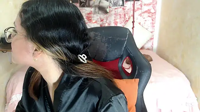Snapshot of anthiamelisa chatting on 09.28.25 anthiamelisa online show from 09.28.25