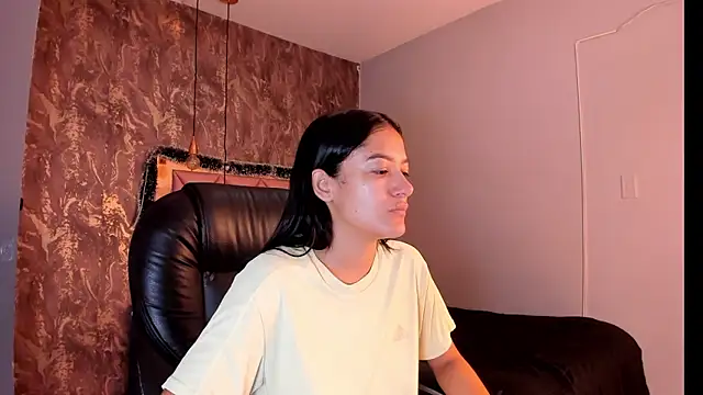 SKYLERWHIITEE online show from 12.19.24