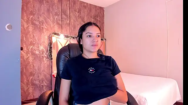 SKYLERWHIITEE online show from 12.21.24