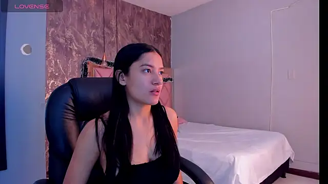 SKYLERWHIITEE online show from 12.29.24