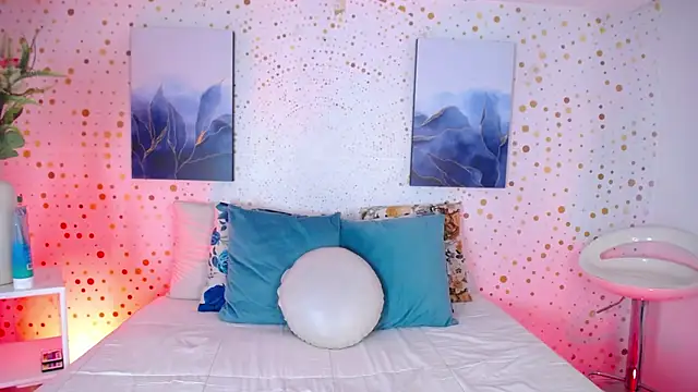 Aniie Doll online show from 02.10.26