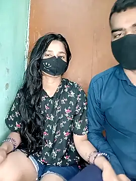 Snapshot of Suhani512 chatting on 12.17.25 Suhani512 online show from 12.17.25