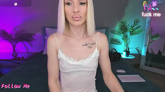 Lana kitty   online show from 06.10.26