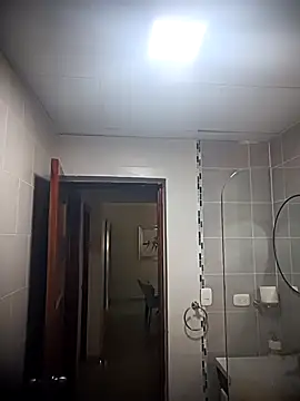 Snapshot of elchicomielrd chatting on 10.08.25 elchicomielrd online show from 10.08.25