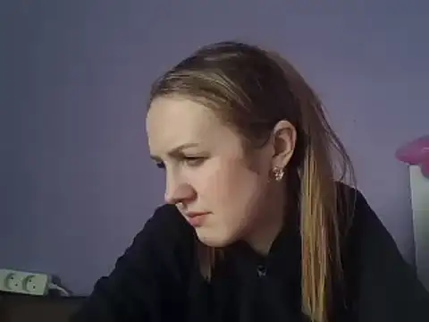 Snapshot of Milaniya261 chatting on 02.19.25 Milaniya261 online show from 02.19.25