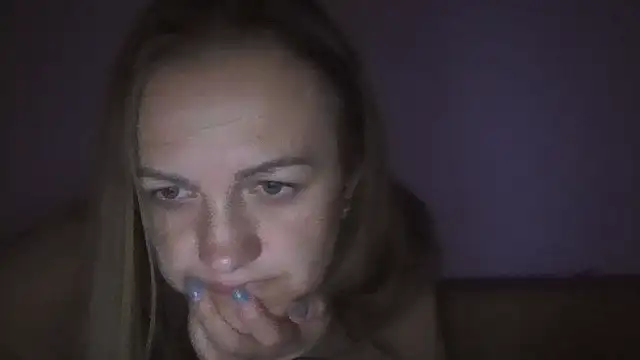 Snapshot of Milaniya261 chatting on 10.11.25 Milaniya261 online show from 10.11.25