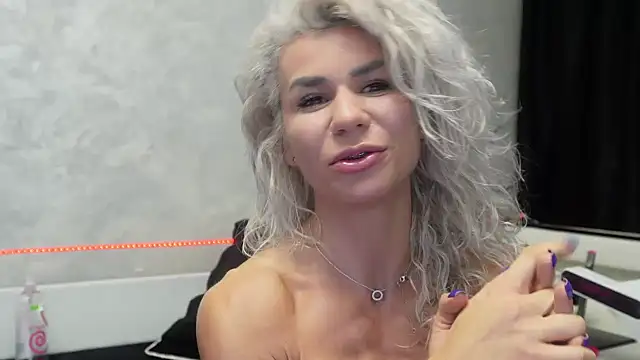 Snapshot of SquirtyFit_Devil chatting on 12.26.24 SquirtyFit Devil online show from 12.26.24