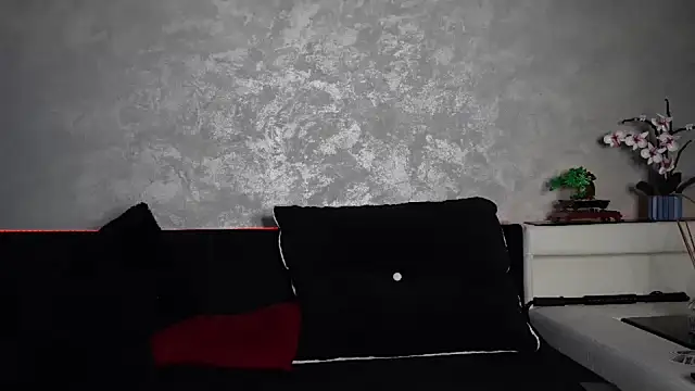 Snapshot of SquirtyFit_Devil chatting on 03.18.25 SquirtyFit Devil online show from 03.18.25