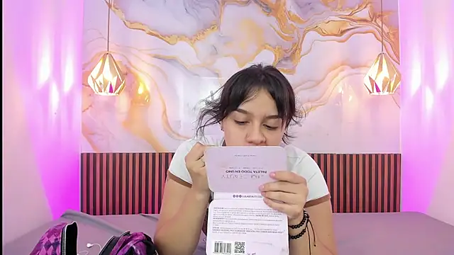 MelissaGilll online show from 10.25.25