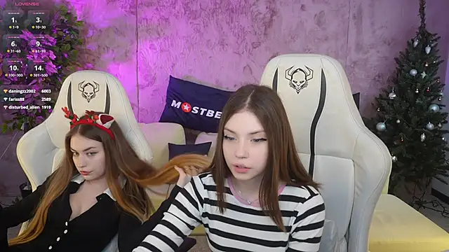 Snapshot of Maggie_tenderness chatting on 12.25.24 Maggie tenderness online show from 12.25.24