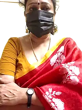 Snapshot of rekha_naier chatting on 02.05.25 rekha naier online show from 02.05.25