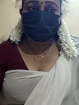 Snapshot of rekha_naier chatting on 02.27.26 rekha naier online show from 02.27.26