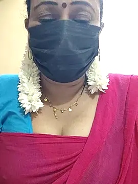 Snapshot of rekha_naier chatting on 03.04.26 rekha naier online show from 03.04.26