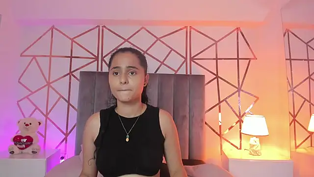 Giselle Roldan online show from 03.03.25