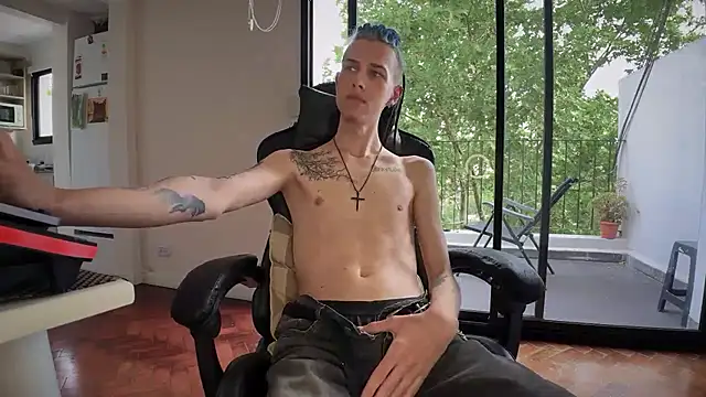 Den BlueXx online show from 11.18.25