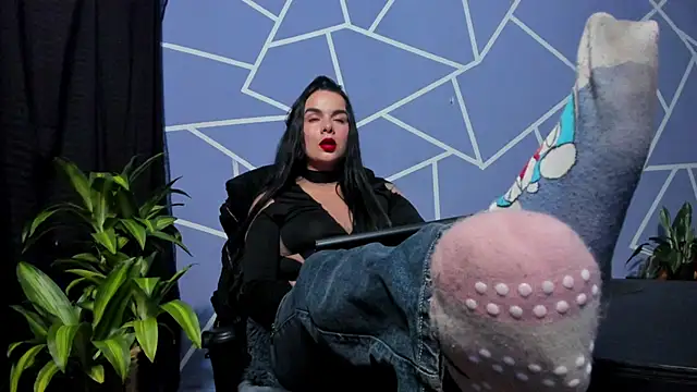 Snapshot of thakytona chatting on 03.19.25 thakytona online show from 03.19.25