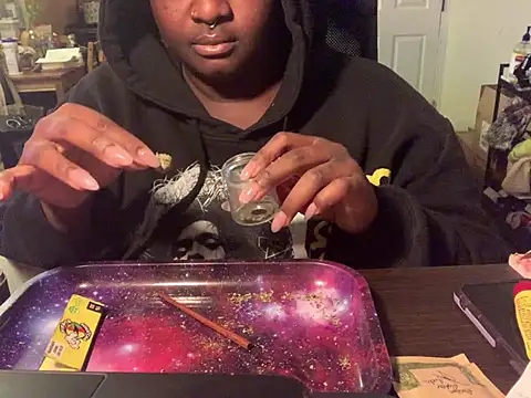 BigKittyRaven online show from 12.12.24