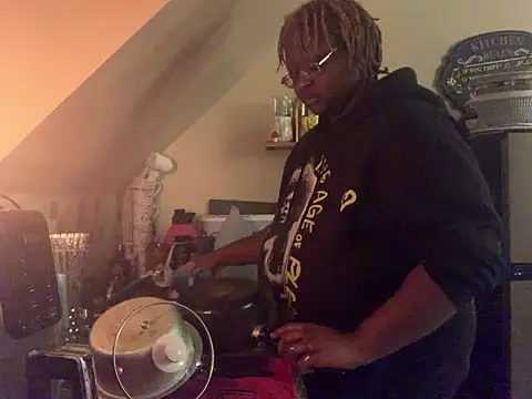 BigKittyRaven online show from 12.31.24