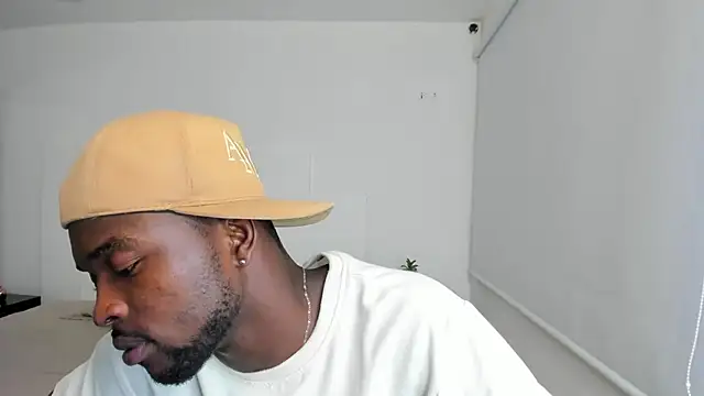 Dylan Taylor online show from 03.08.25