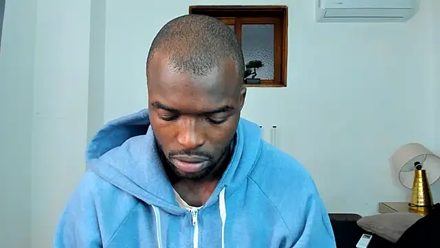 Snapshot of Dylan_Taylor chatting on 06.10.26 Dylan Taylor online show from 06.10.26