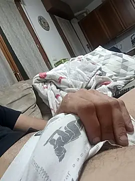 Snapshot of dariodario chatting on 11.12.25 dariodario online show from 11.12.25