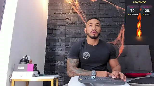 Snapshot of bruno_miller_ chatting on 10.27.25 bruno miller online show from 10.27.25