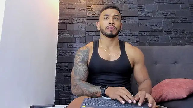 Snapshot of bruno_miller_ chatting on 11.15.25 bruno miller online show from 11.15.25