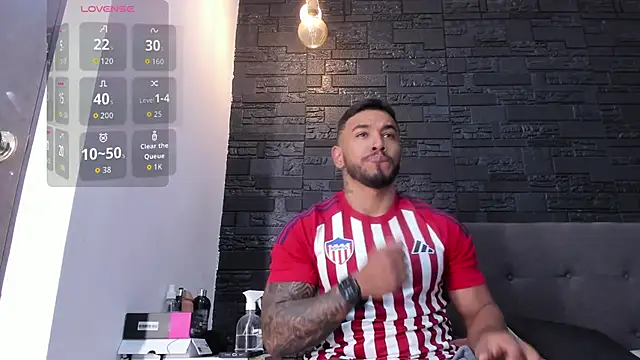 Snapshot of bruno_miller_ chatting on 11.23.25 bruno miller online show from 11.23.25