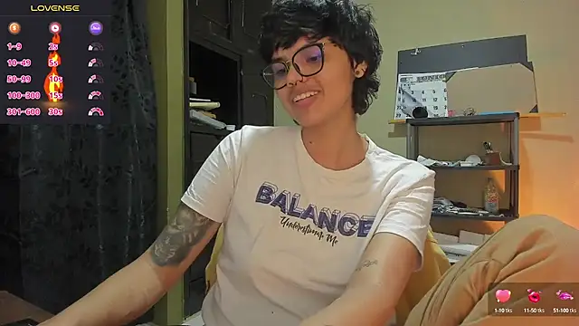 Snapshot of gooddess_isis chatting on 12.23.24 gooddess isis online show from 12.23.24