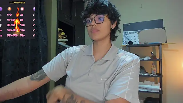 Snapshot of gooddess_isis chatting on 12.24.24 gooddess isis online show from 12.24.24