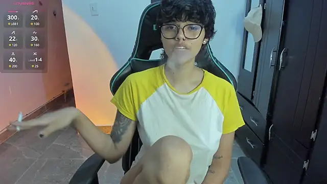 Snapshot of gooddess_isis chatting on 12.30.24 gooddess isis online show from 12.30.24