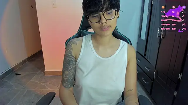 Snapshot of gooddess_isis chatting on 01.09.25 gooddess isis online show from 01.09.25